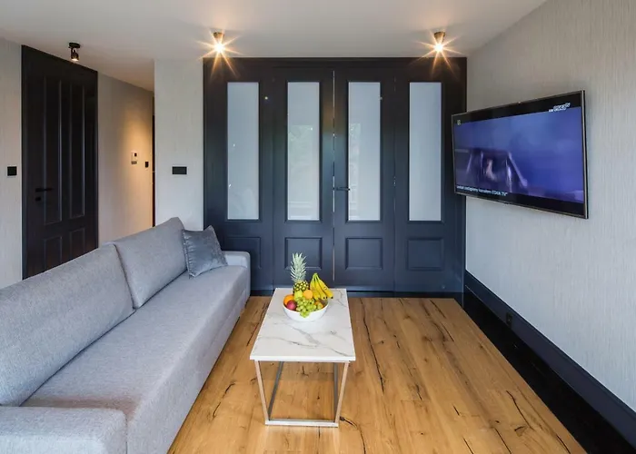 Apartment Bella - Victoria By Oneapartments